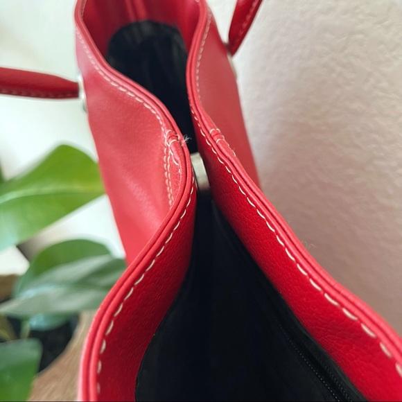 • SOLD • LB Red Leather Tote Bag - Picture 5 of 8